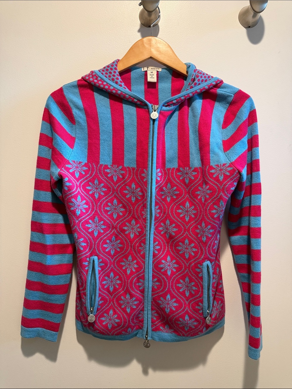 Neve Hooded zip up Sweater medium